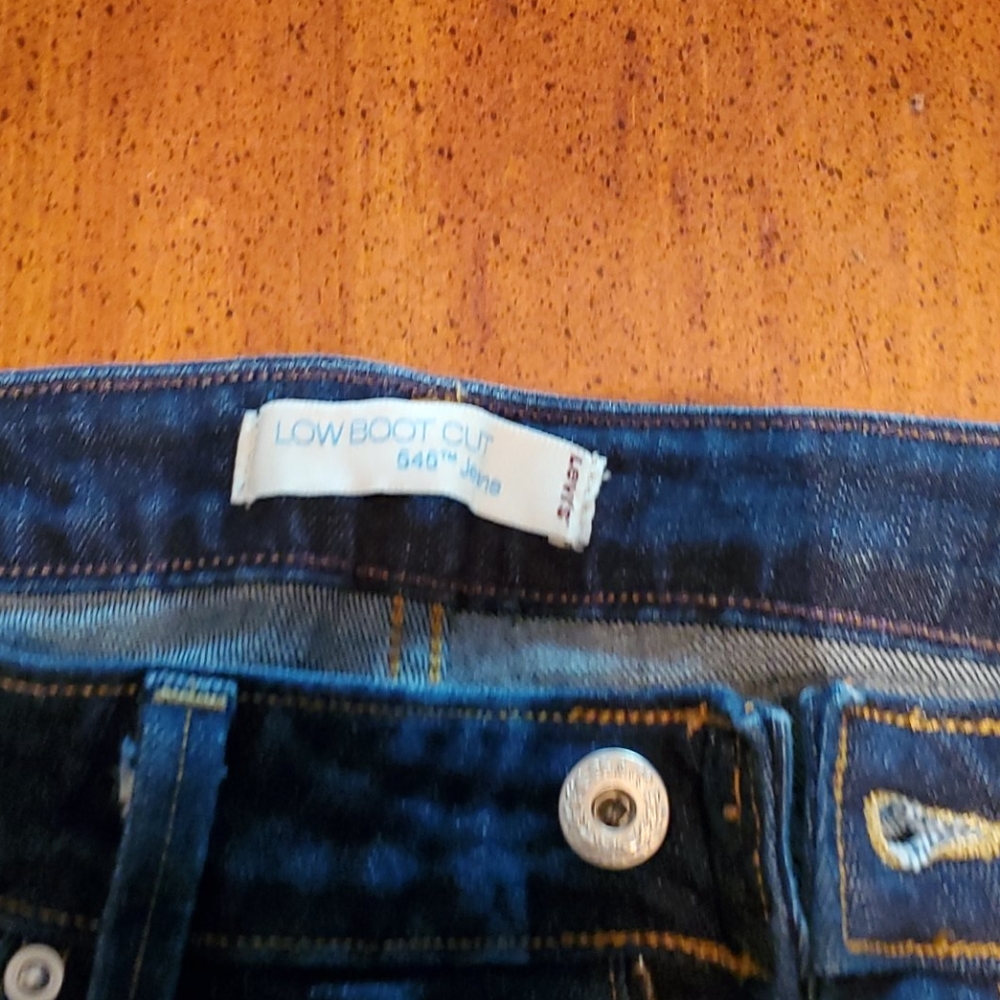 Levi's low boot cut 545 Jean's like new